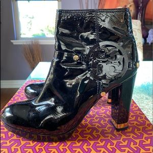 Tory Burch boots size 9. Excellent condition and so versatile. Paid $375.